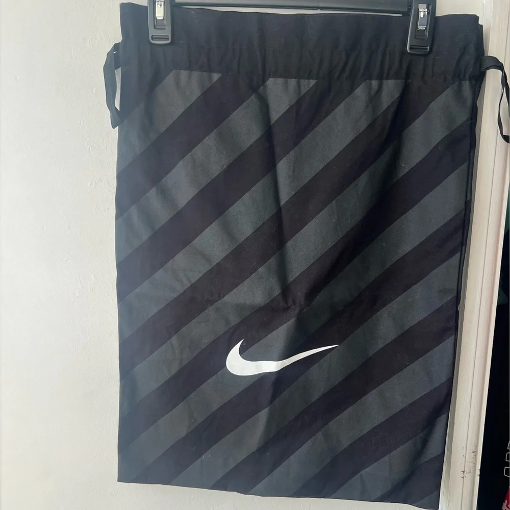Nike Oversized Drawstring Gym Bag Training Sports Swoosh Logo 28